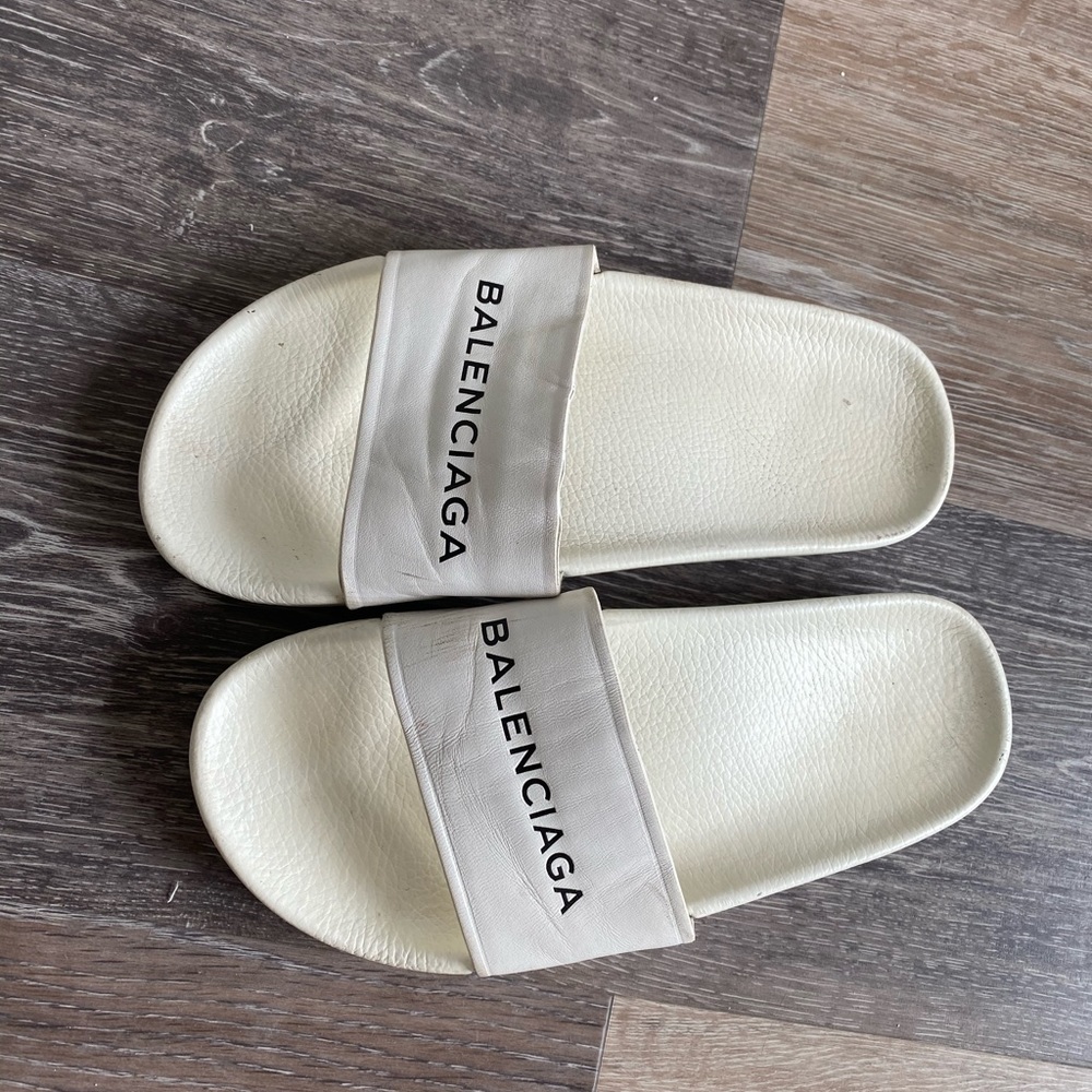 Balenciaga slippers